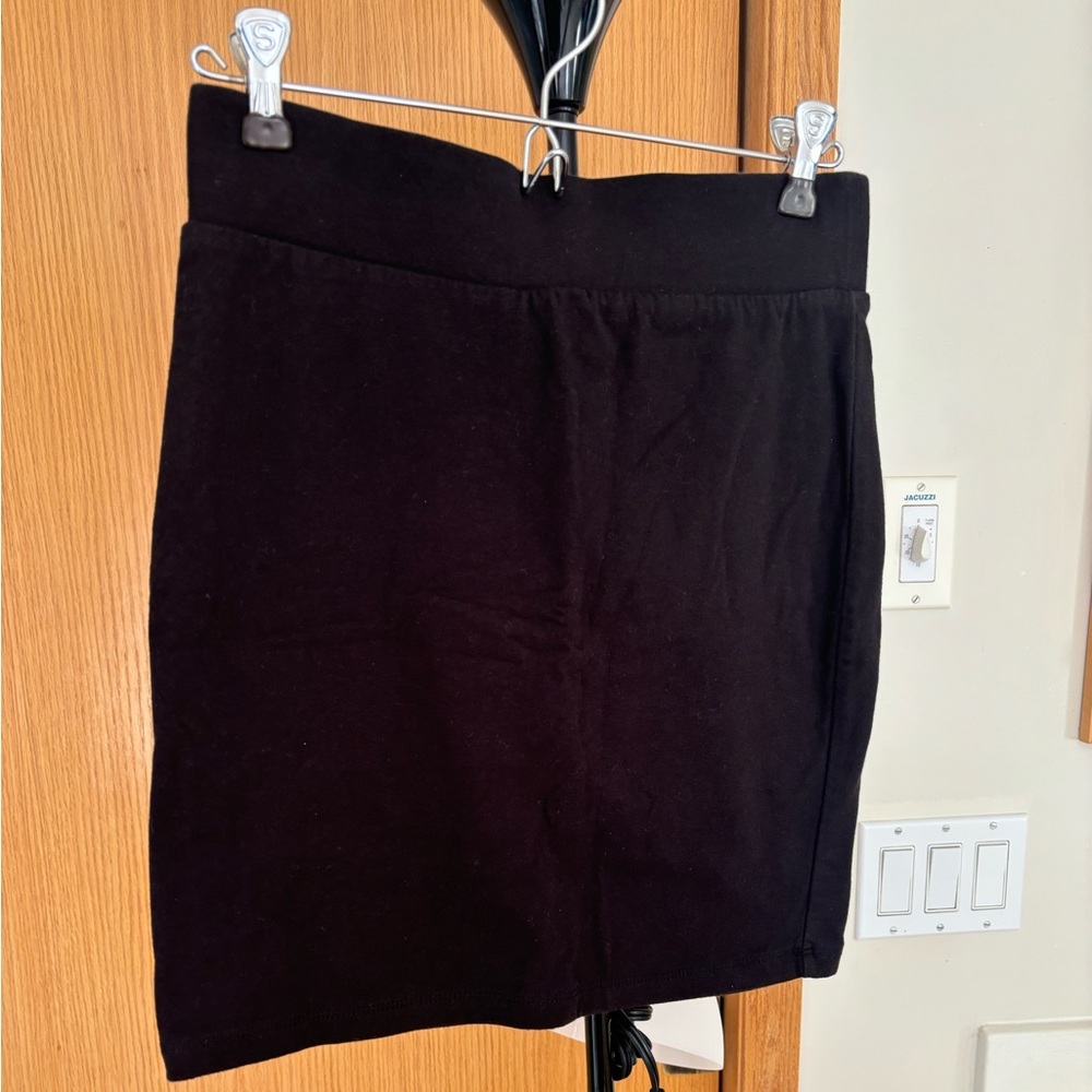 XXL - Black Shirt - Size Medium